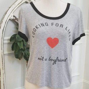Messy Bun Just Chillin "Looking for Likes Not a Boyfriend" Short Sleeve Tee Size